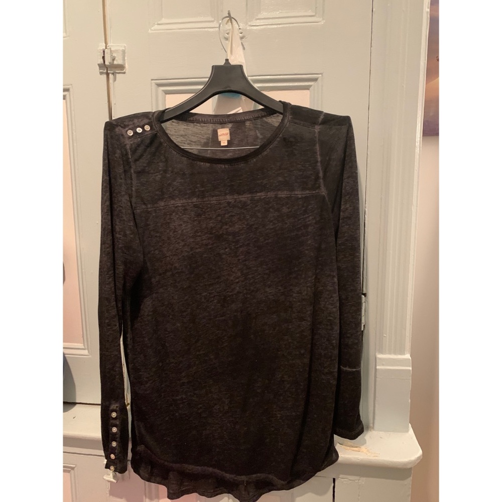 Black long sleeve shirt